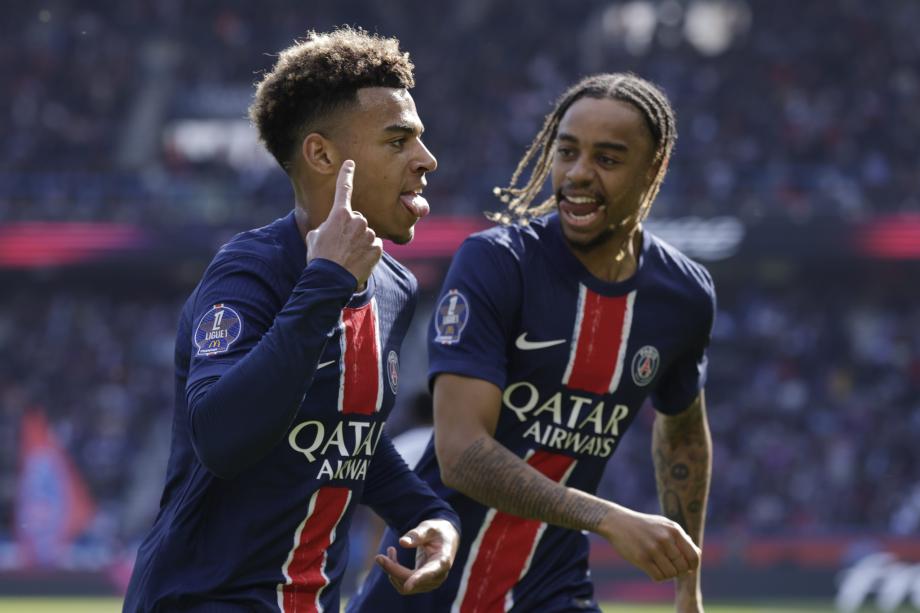 [图]杜埃、贡萨洛-拉莫斯破门 巴黎2-1勒阿弗尔